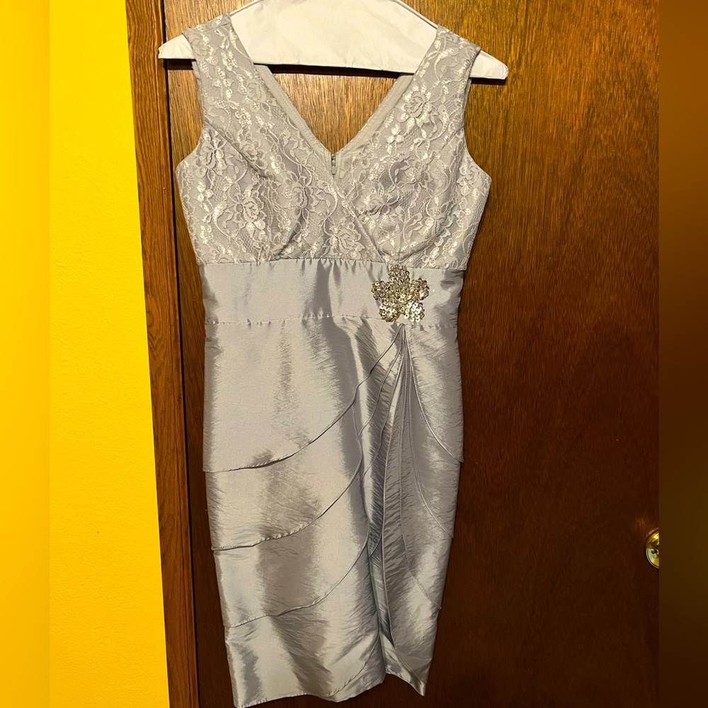 Mother of the bride/groom dress. Silver.